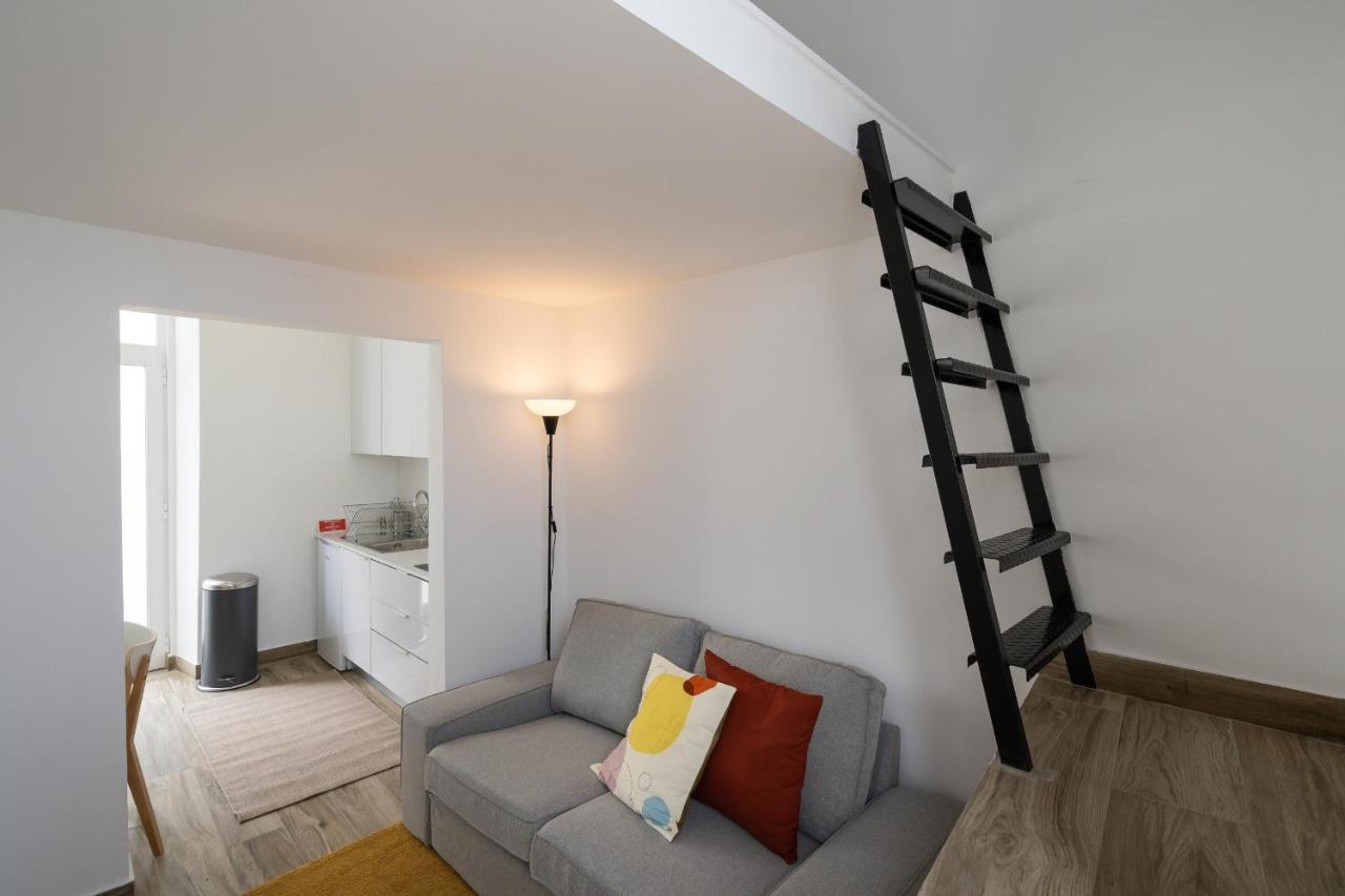 Tia Anica House II - Apartment With Terrace In Central Fuseta Beach Village Eksteriør billede