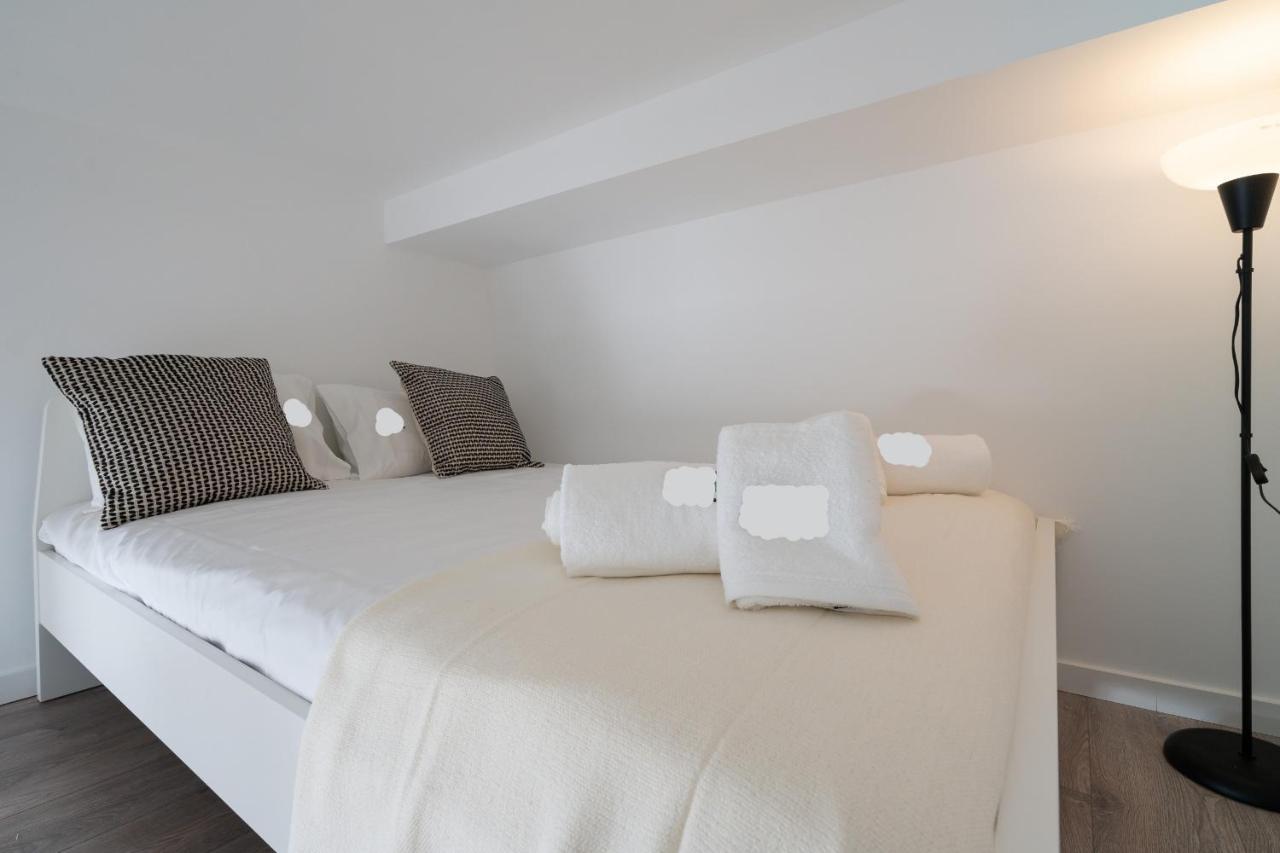 Tia Anica House II - Apartment With Terrace In Central Fuseta Beach Village Eksteriør billede