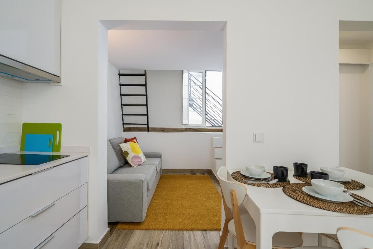 Tia Anica House II - Apartment With Terrace In Central Fuseta Beach Village Eksteriør billede
